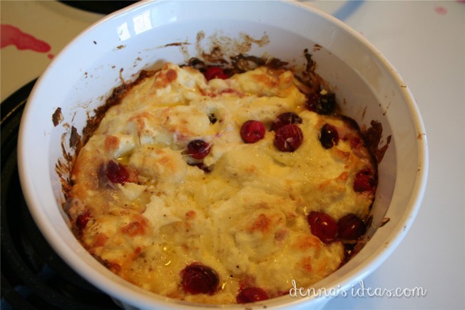 Cranberry cheese dip: Thanksgiving snack foods by dennasideas.com
